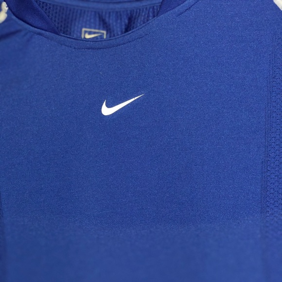 Nike Dri Fit - Picture 3 of 7